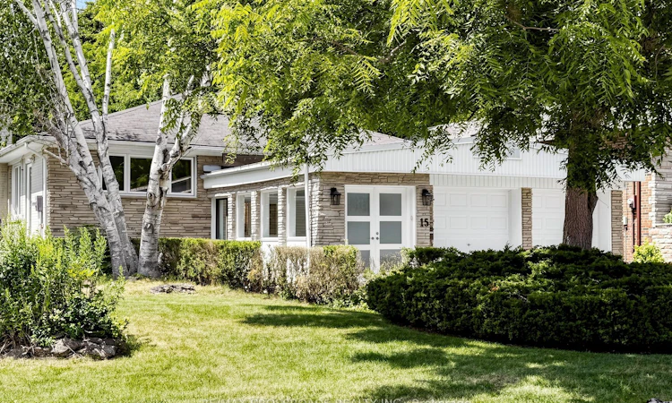 15 Alamosa Drive