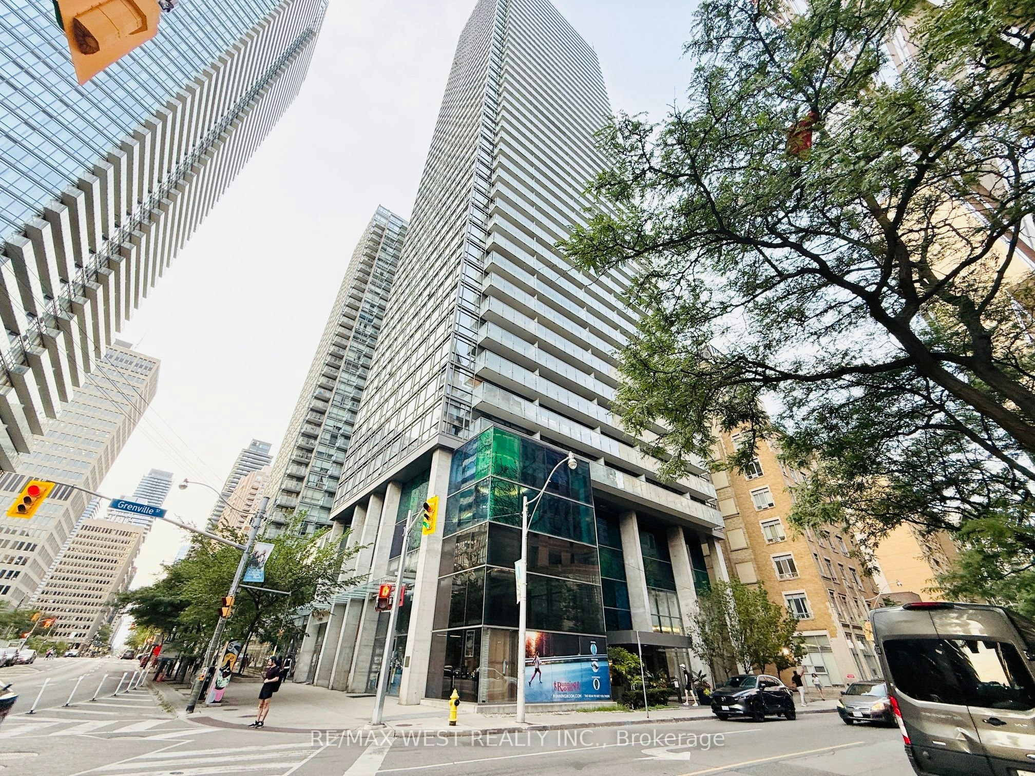 1203-38 Grenville Street, Toronto, ON, M4Y 1A9