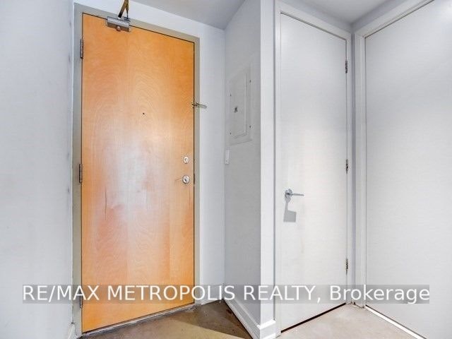 M08-350 Wellington Street W, Toronto, ON, M5V 3W9 - 3