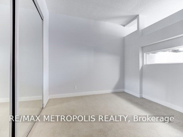 M08-350 Wellington Street W, Toronto, ON, M5V 3W9 - 13