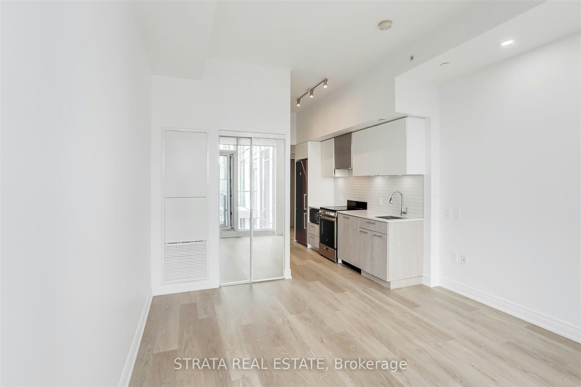 1901-251 Jarvis Street, Toronto, ON, M5B 0C3 - 9