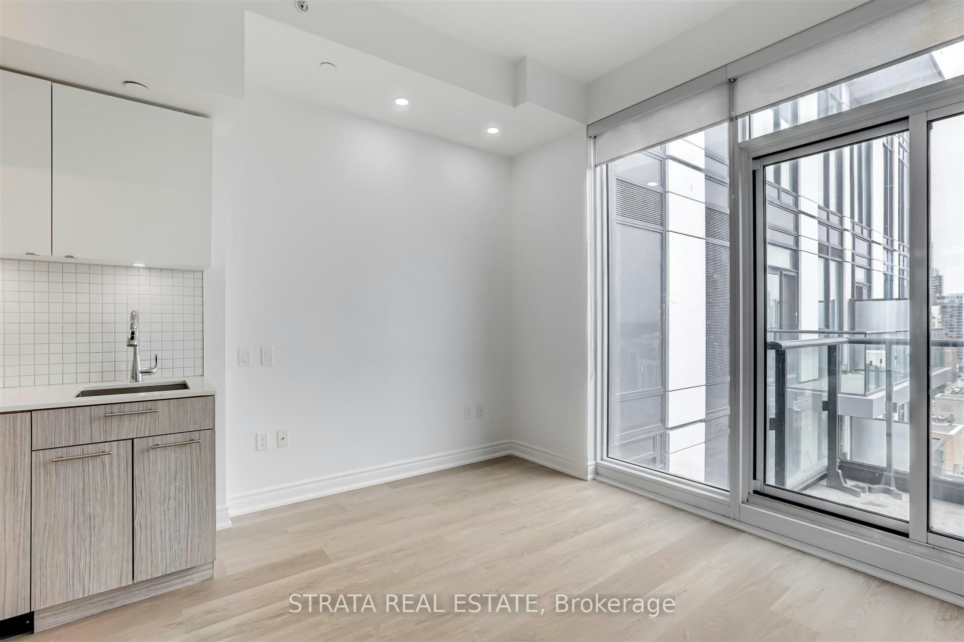 1901-251 Jarvis Street, Toronto, ON, M5B 0C3 - 11