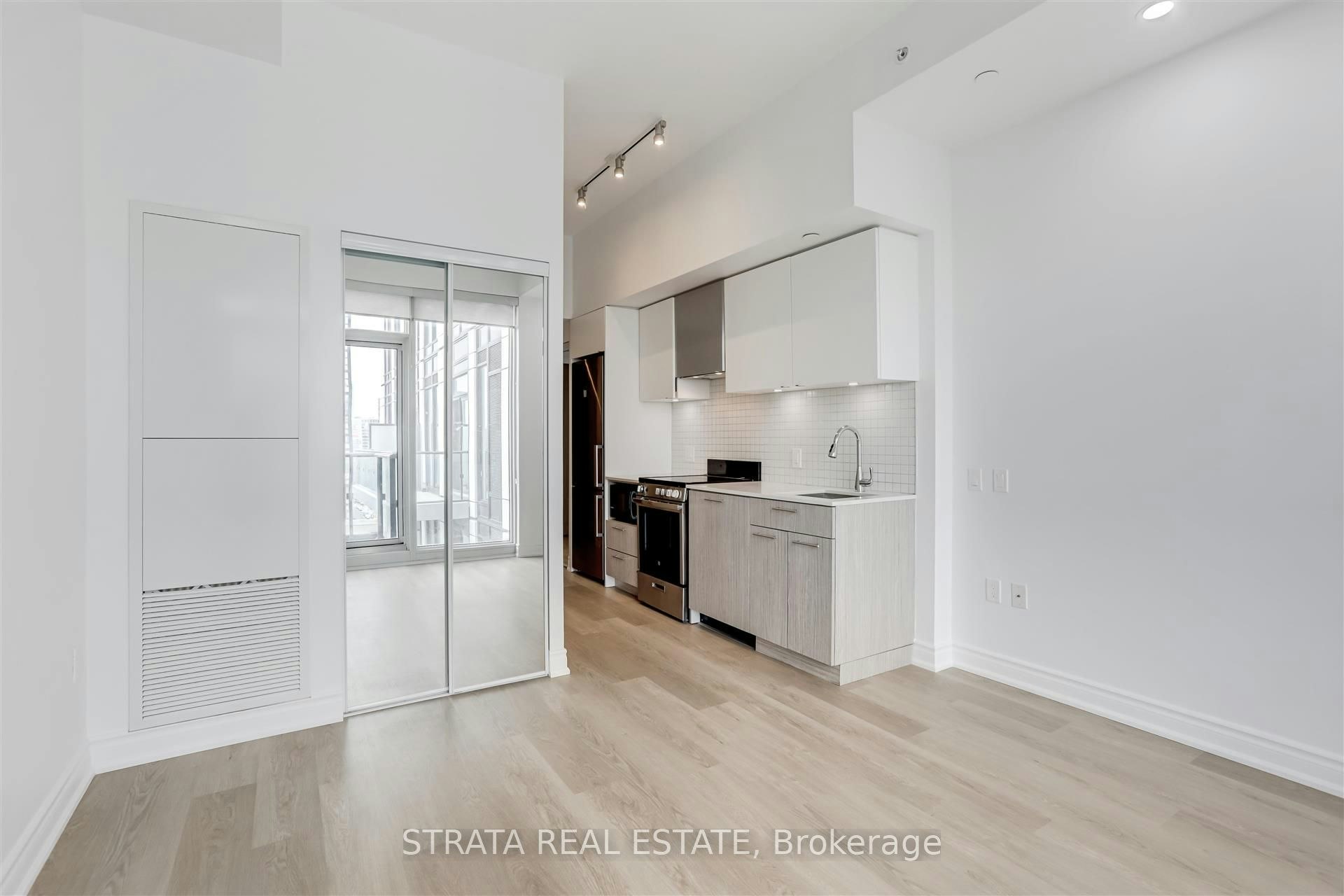 1901-251 Jarvis Street, Toronto, ON, M5B 0C3 - 8