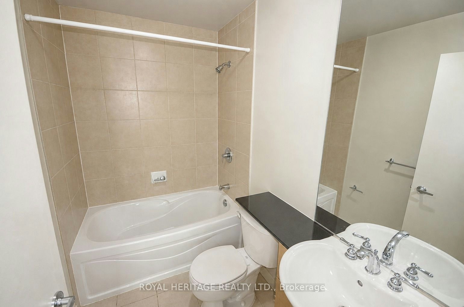 102-373 Front Street W, Toronto, ON, M5V 3R7 - 3