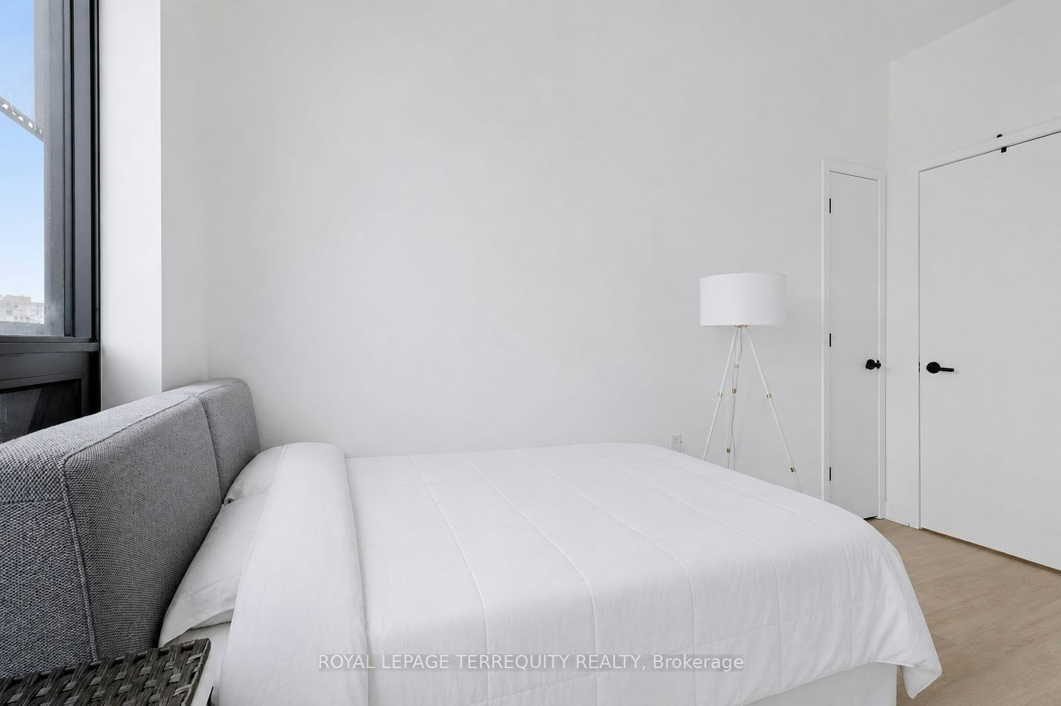1804-55 Charles Street E, Toronto, ON, M4Y 0J1 - 12