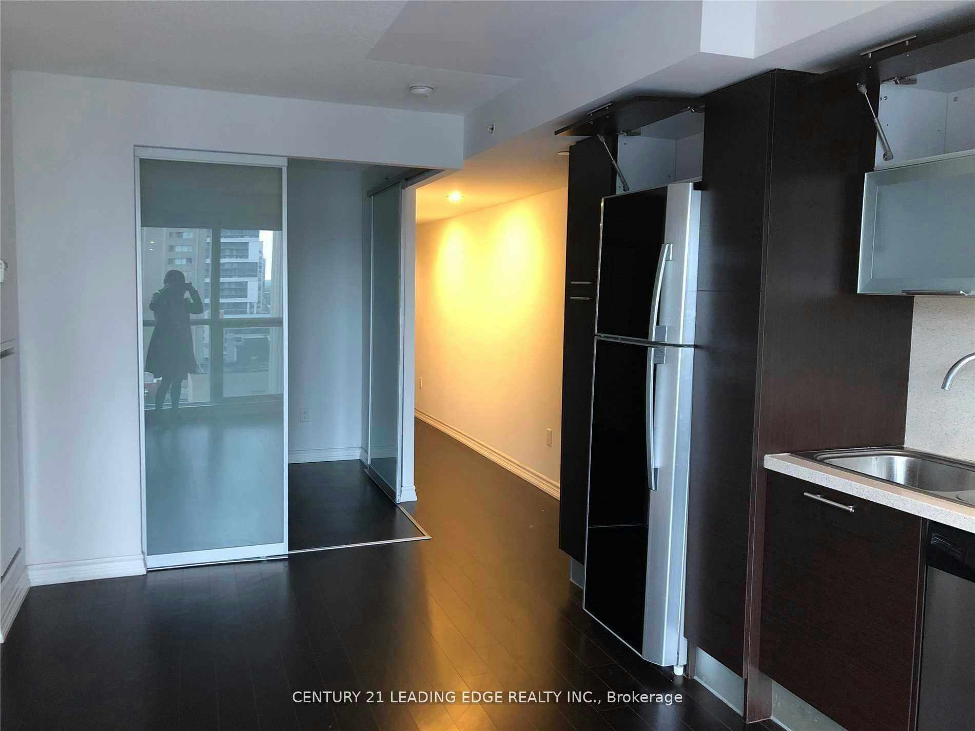 706-386 Yonge Street, Toronto, ON, M5B 0A5 - 6