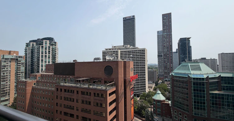 1901-28 Ted Rogers Way, Toronto, ON, M4Y 2J4 - 16