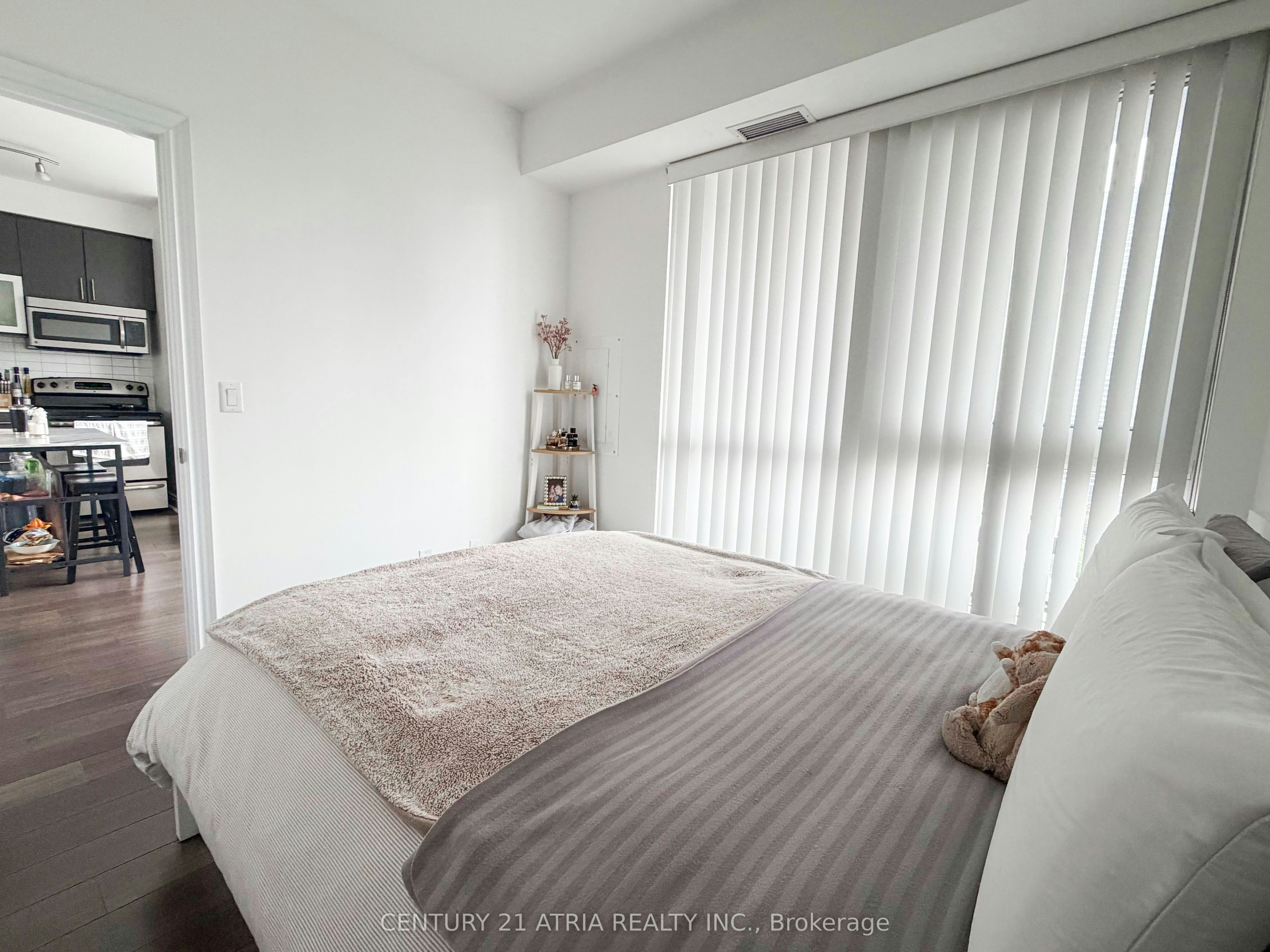 1901-28 Ted Rogers Way, Toronto, ON, M4Y 2J4 - 9