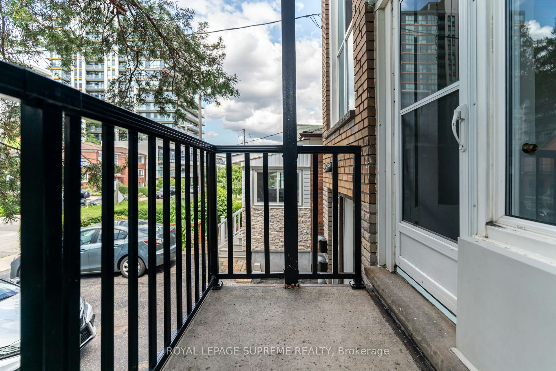 1-79 Lanark Avenue, Toronto, ON, M6E 2G3 - 6
