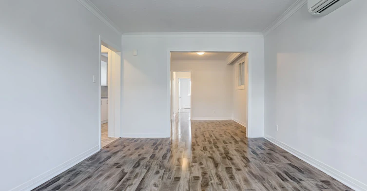 1-79 Lanark Avenue, Toronto, ON, M6E 2G3 - 4