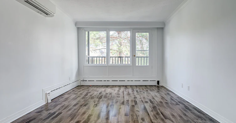 1-79 Lanark Avenue, Toronto, ON, M6E 2G3 - 5