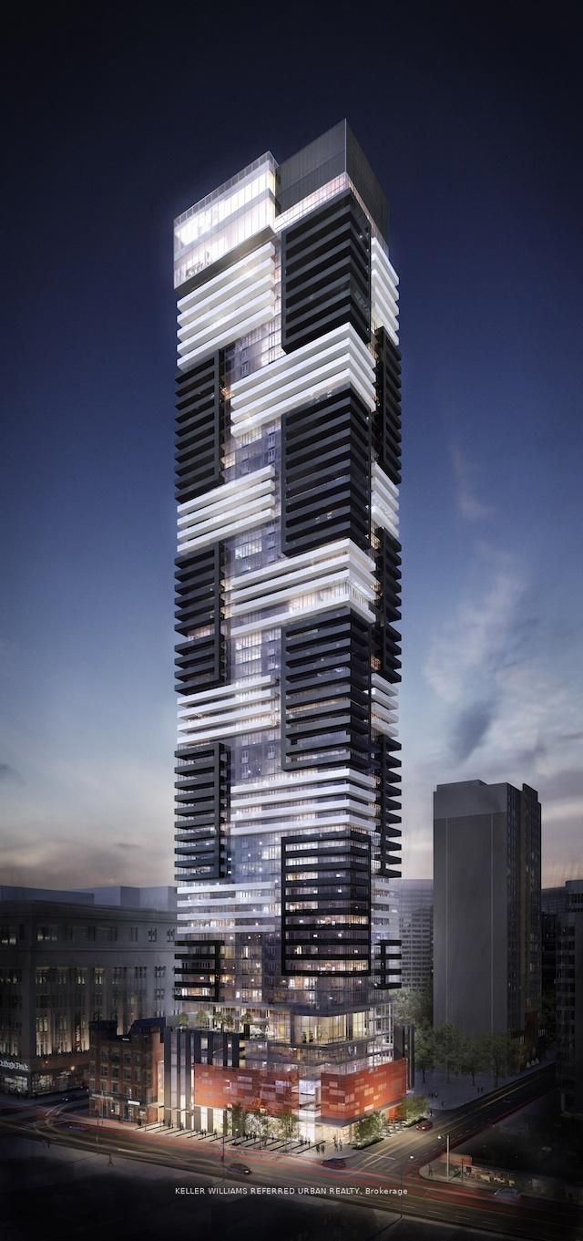 2410-7 Grenville Street, Toronto, ON, M4Y 0E9