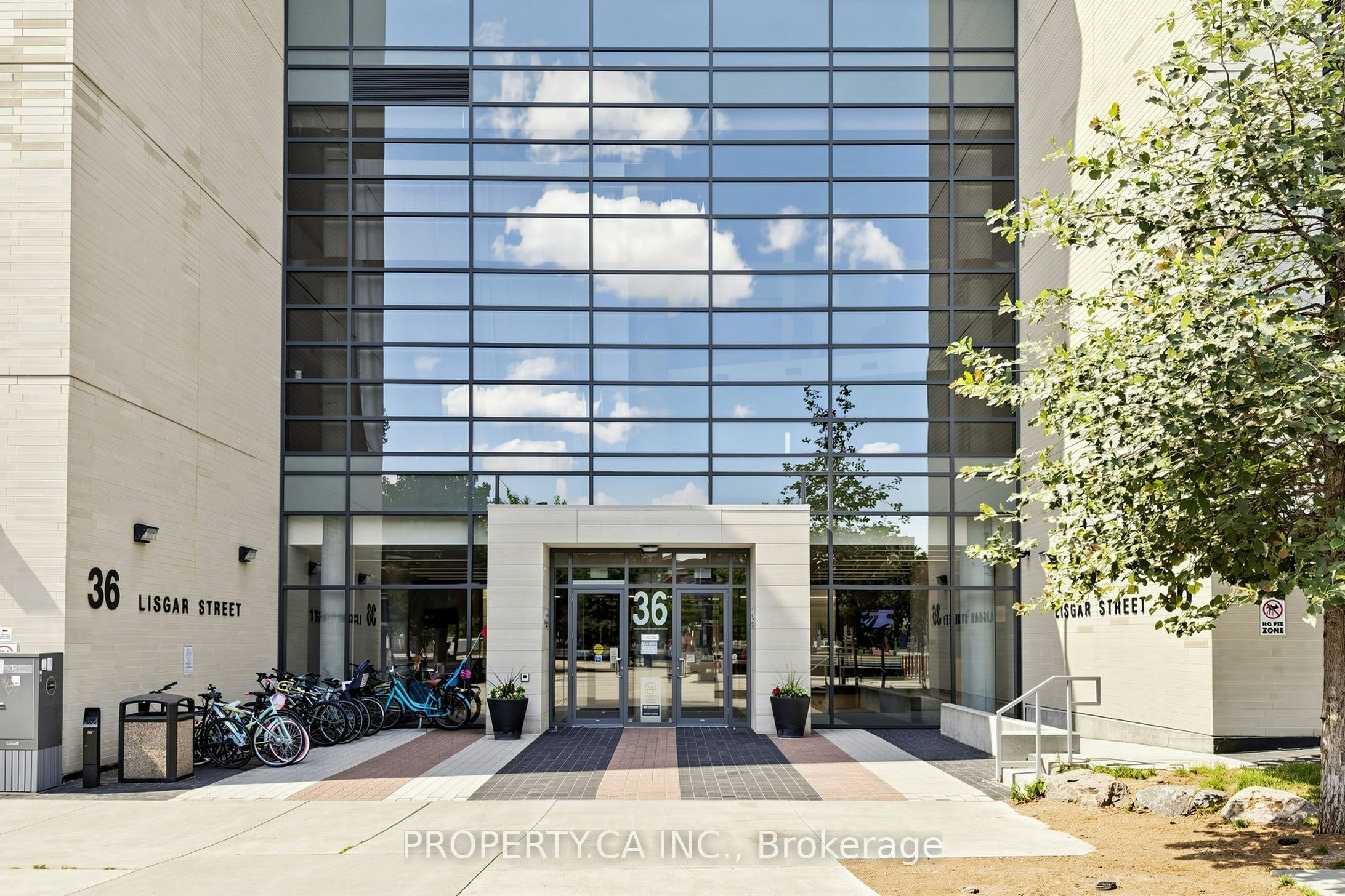 819W-36 Lisgar Street, Toronto, ON, M6J 0C7