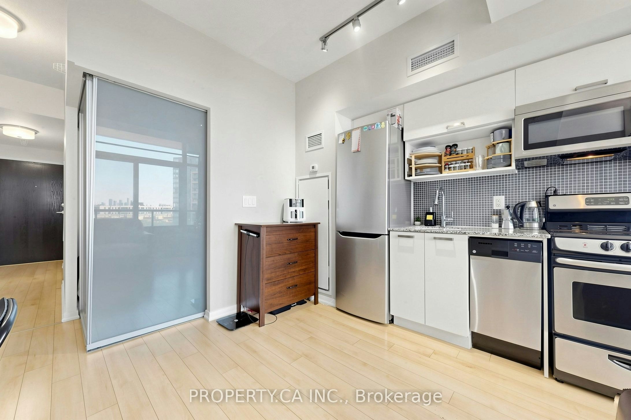 819W-36 Lisgar Street, Toronto, ON, M6J 0C7 - 5