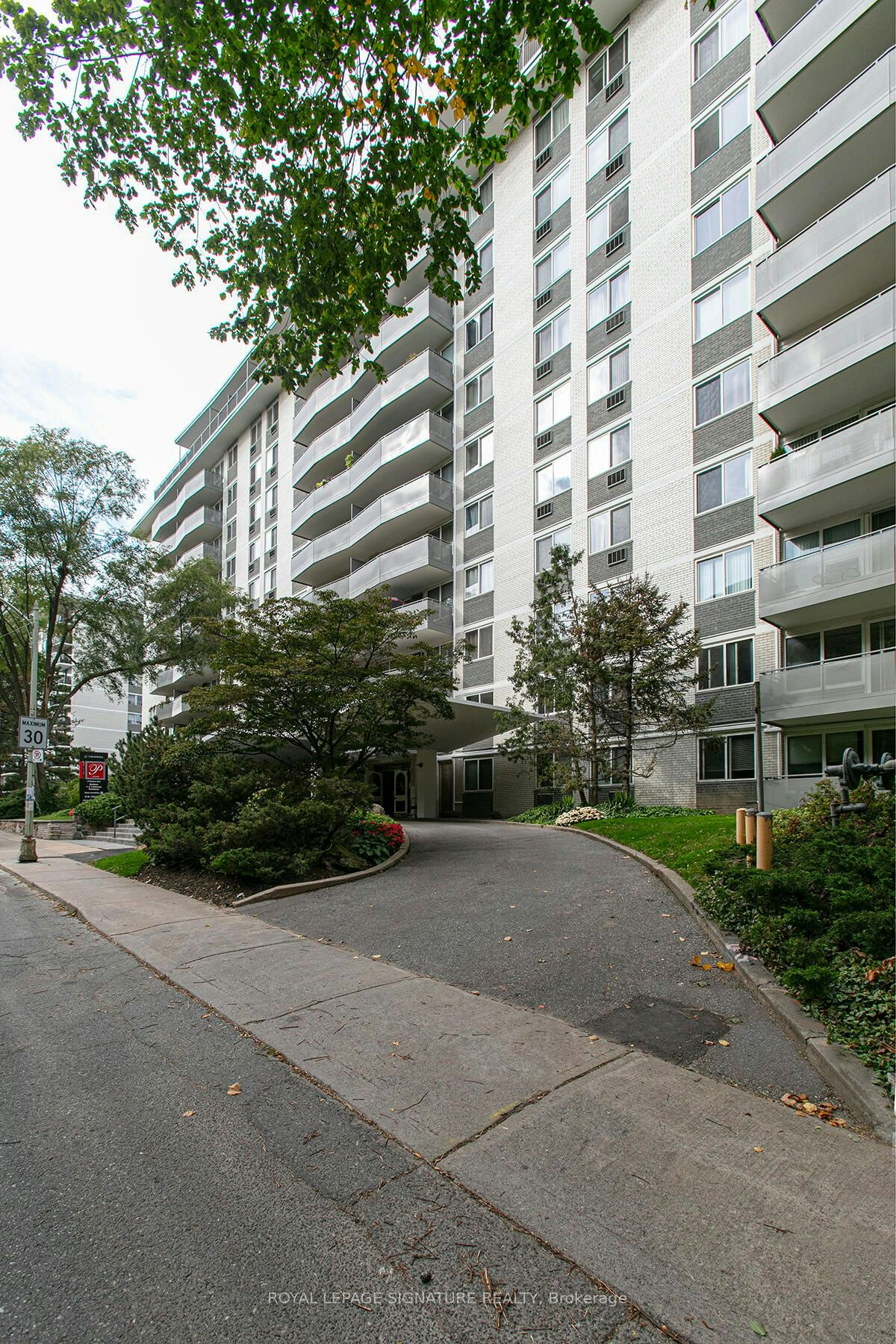 201-10 Shallmar Boulevard, Toronto, ON, M5N 1J4
