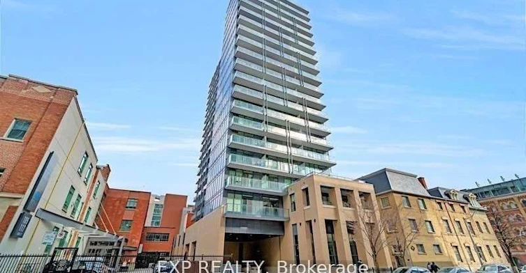 705-105 George Street, Toronto, ON, M5A 0L4