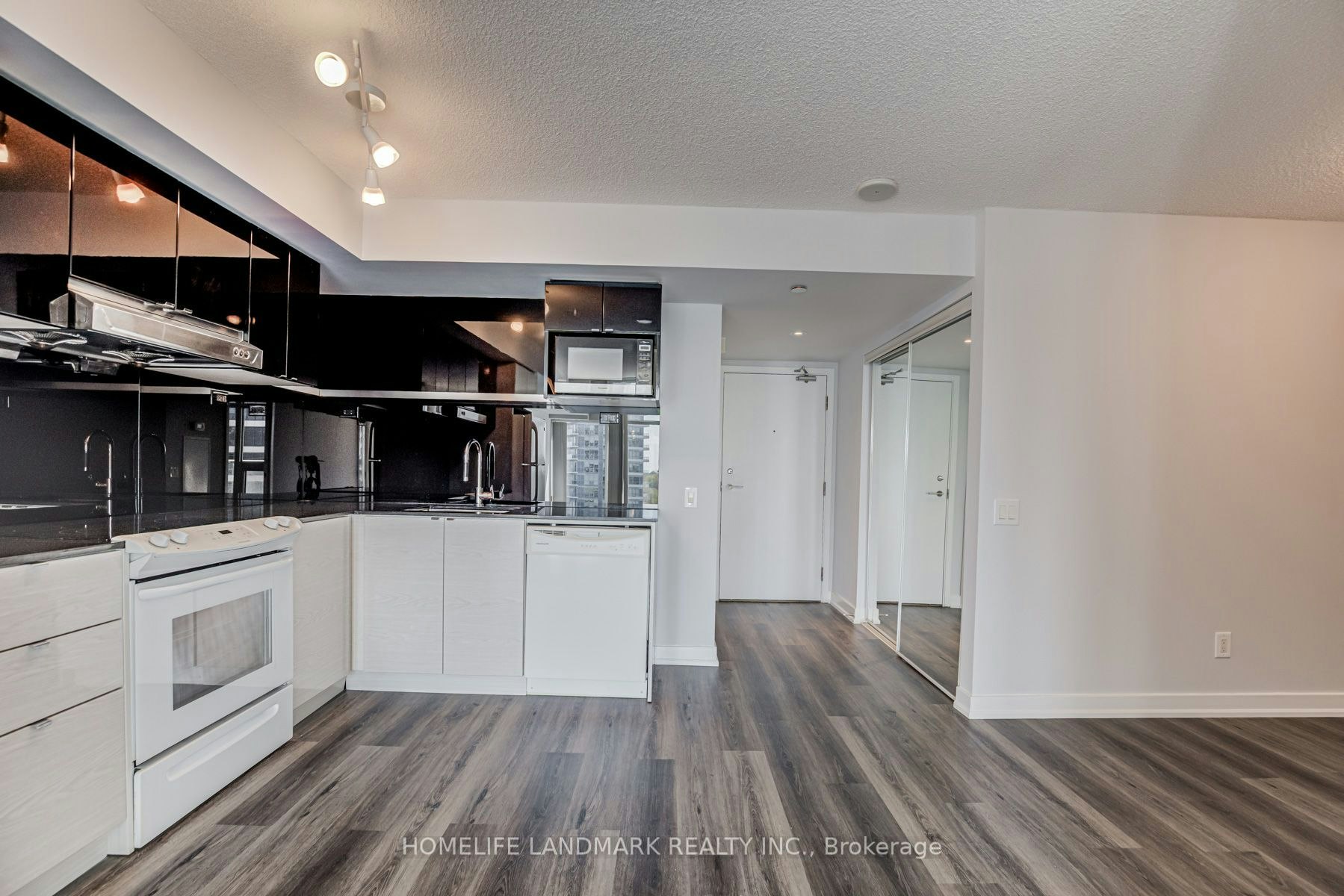 1003-72 Esther Shiner Boulevard, Toronto, ON, M2K 0C4 - 9
