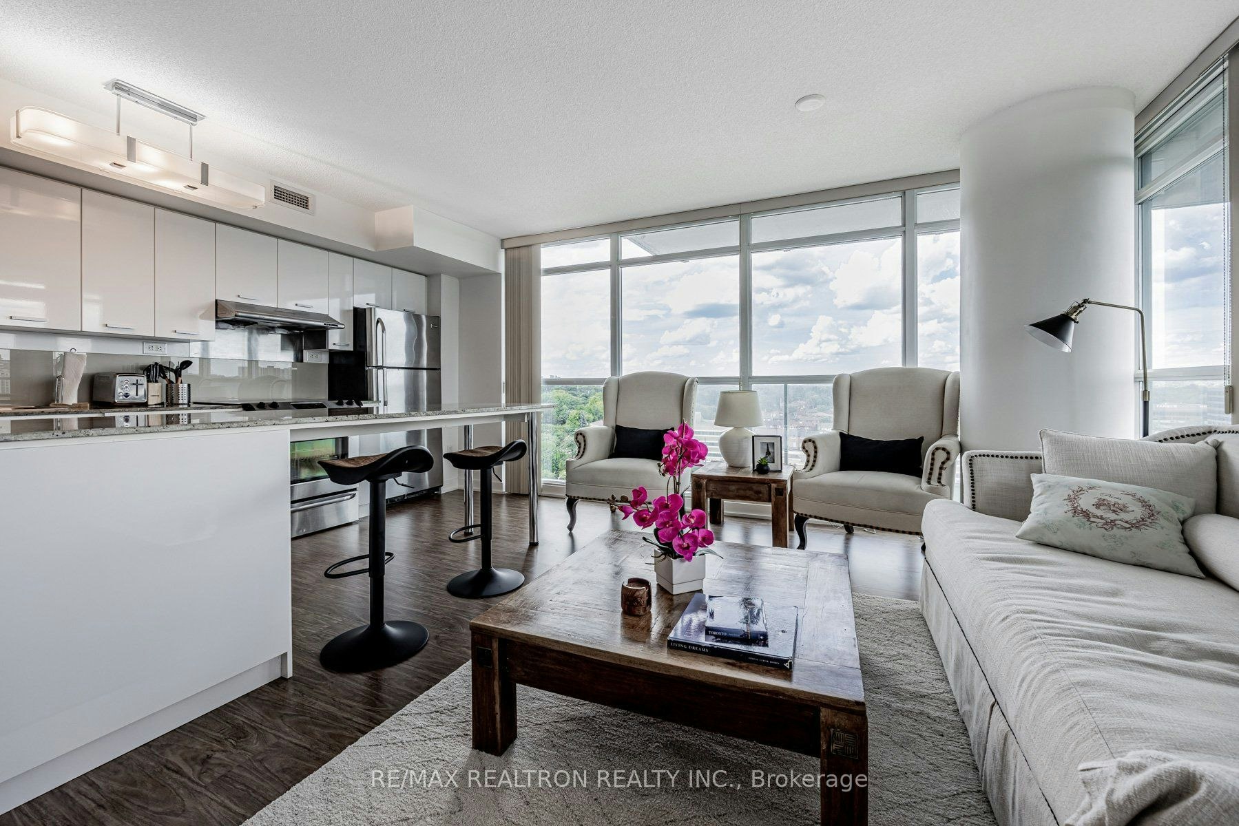1102-33 Singer Court, Toronto, ON, M2K 0B4 - 4