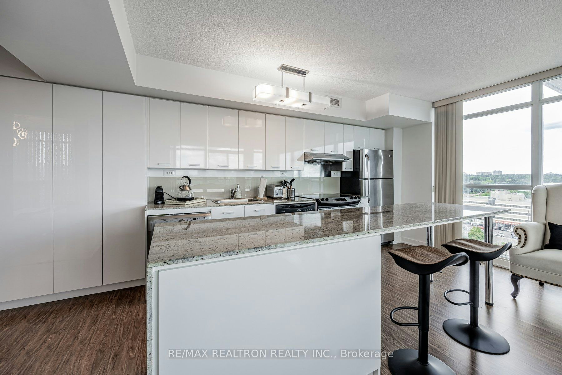 1102-33 Singer Court, Toronto, ON, M2K 0B4 - 7
