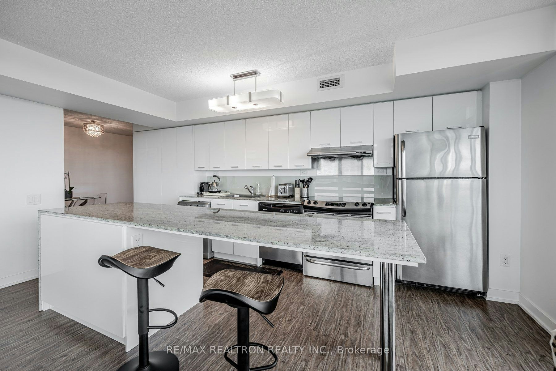 1102-33 Singer Court, Toronto, ON, M2K 0B4 - 9