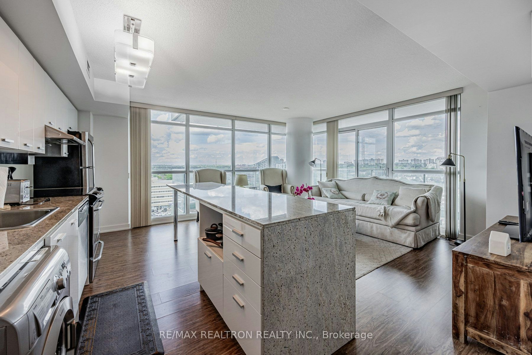 1102-33 Singer Court, Toronto, ON, M2K 0B4 - 8