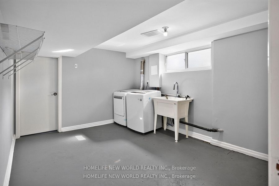 Lower-201 Goddard Street, Toronto, ON, M3H 5E7 - 13