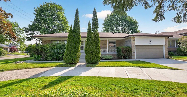 Lower-201 Goddard Street, Toronto, ON, M3H 5E7