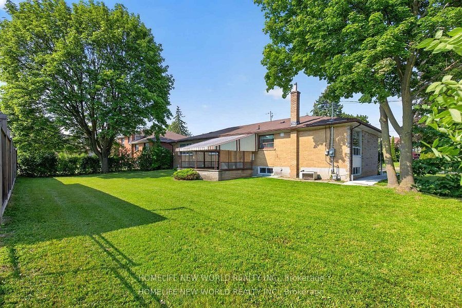Lower-201 Goddard Street, Toronto, ON, M3H 5E7 - 15