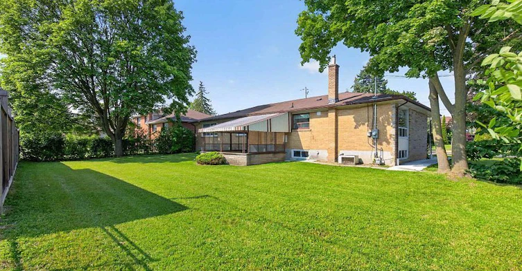 Lower-201 Goddard Street, Toronto, ON, M3H 5E7 - 15