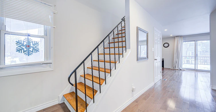 52 Applegate Crescent, Toronto, ON, M2H 2R4 - 3