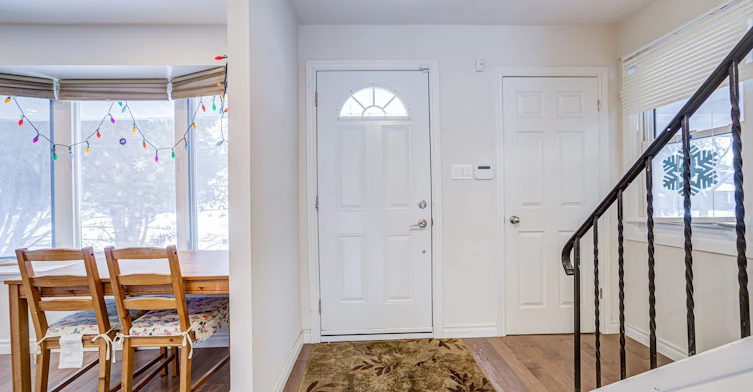 52 Applegate Crescent, Toronto, ON, M2H 2R4 - 2