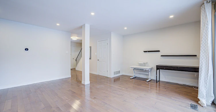 52 Applegate Crescent, Toronto, ON, M2H 2R4 - 11