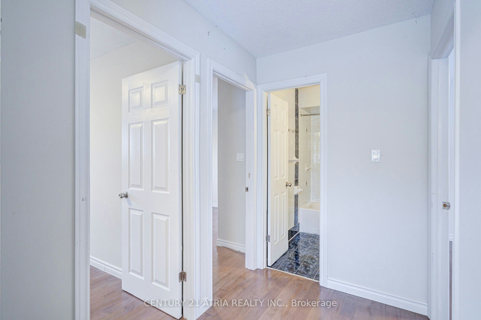 52 Applegate Crescent, Toronto, ON, M2H 2R4 - 12