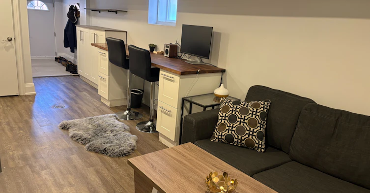 Lower-39 Amherst Avenue, Toronto, ON, M6E 1Z2 - 4