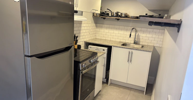 Lower-39 Amherst Avenue, Toronto, ON, M6E 1Z2