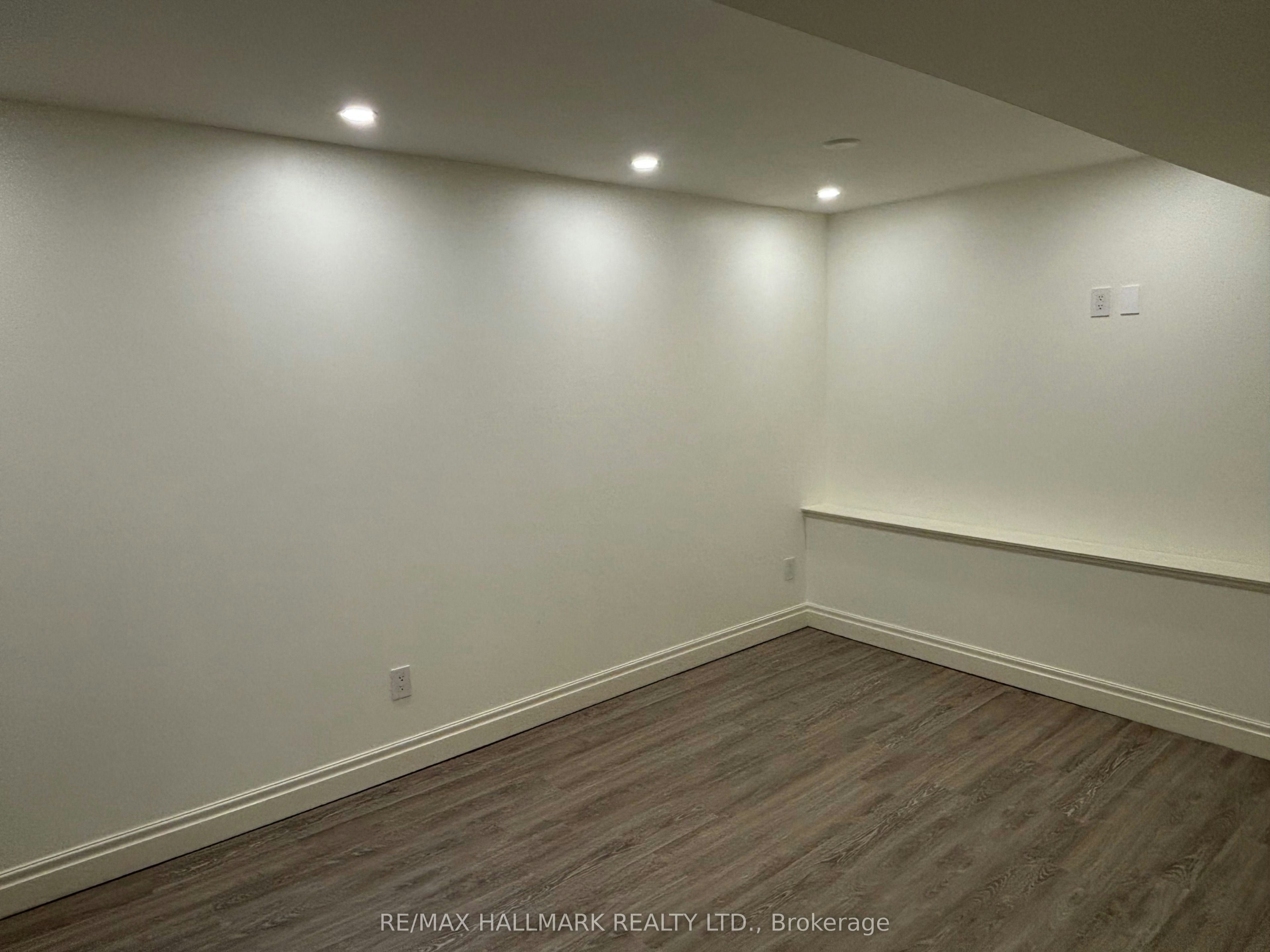 Lower-3 Whitewood Road, Toronto, ON, M4S 2X8 - 5