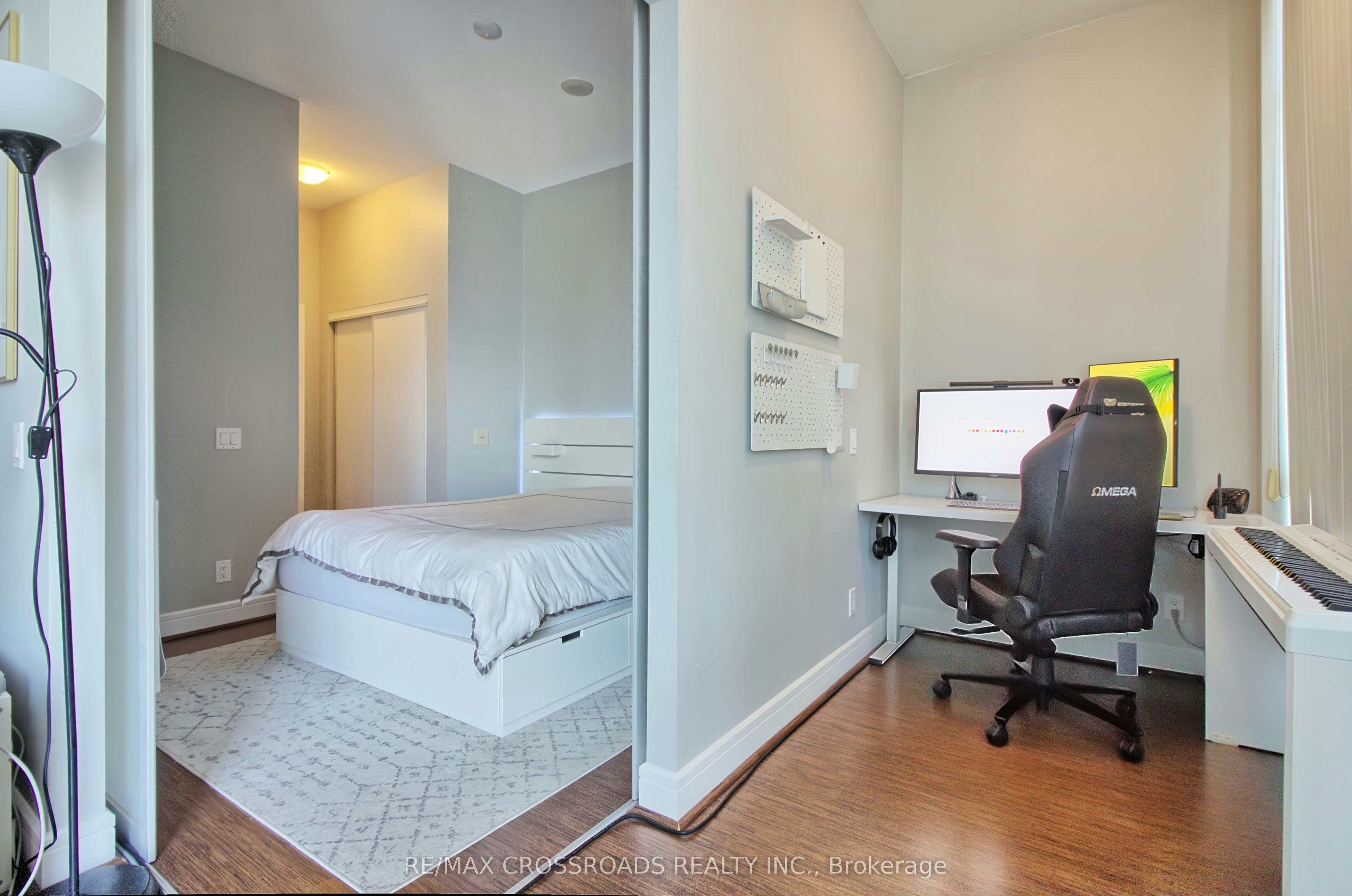 S805-112 George Street, Toronto, ON, M5A 2M5 - 11