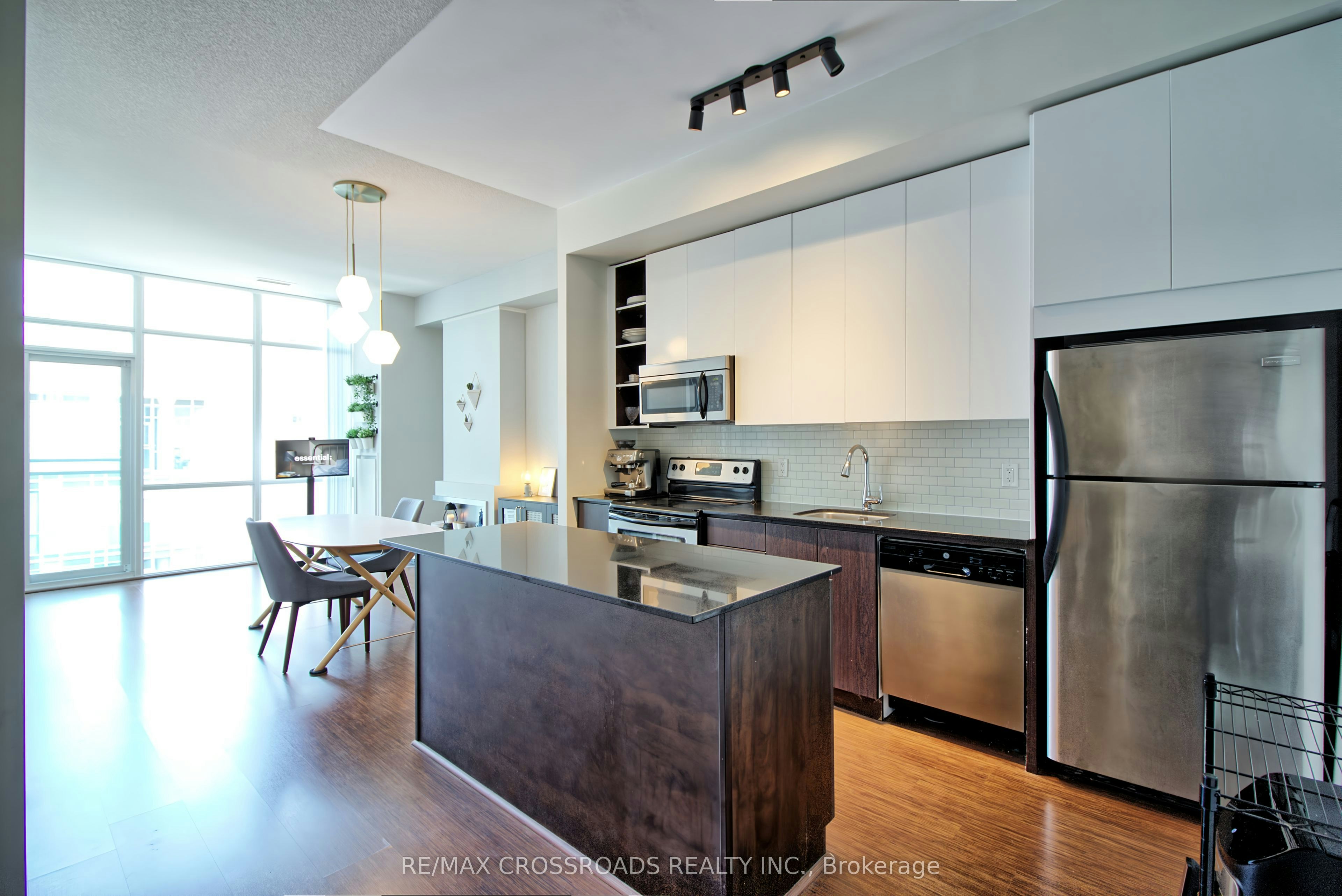 S805-112 George Street, Toronto, ON, M5A 2M5 - 5