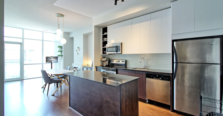 S805-112 George Street, Toronto, ON, M5A 2M5 - 5