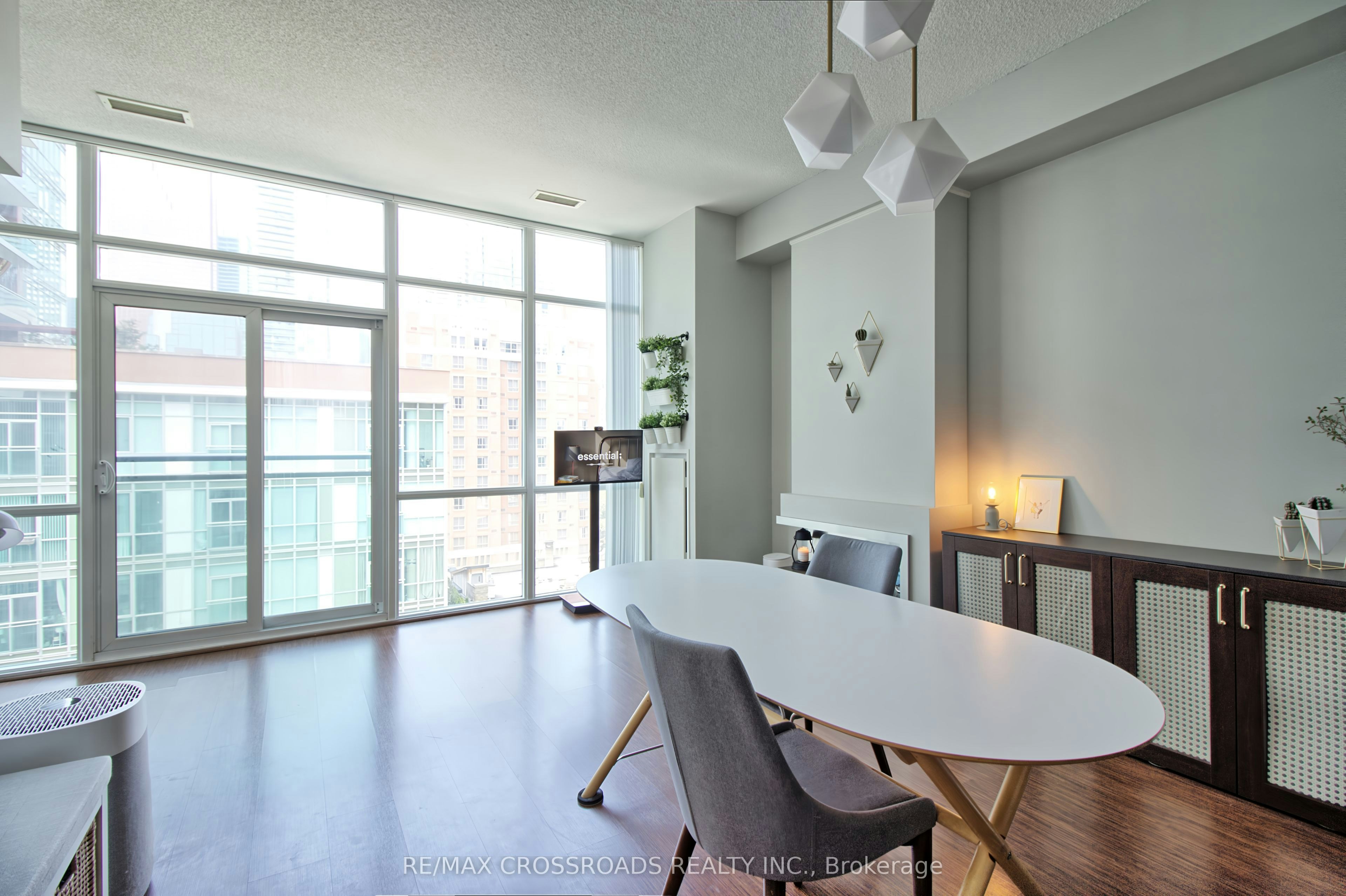 S805-112 George Street, Toronto, ON, M5A 2M5 - 3