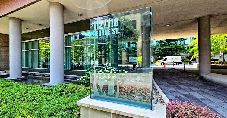S805-112 George Street, Toronto, ON, M5A 2M5 - 2