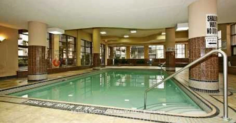 2106-736 Bay Street, Toronto, ON, M5G 2M4 - 3