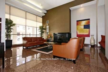 2106-736 Bay Street, Toronto, ON, M5G 2M4 - 2
