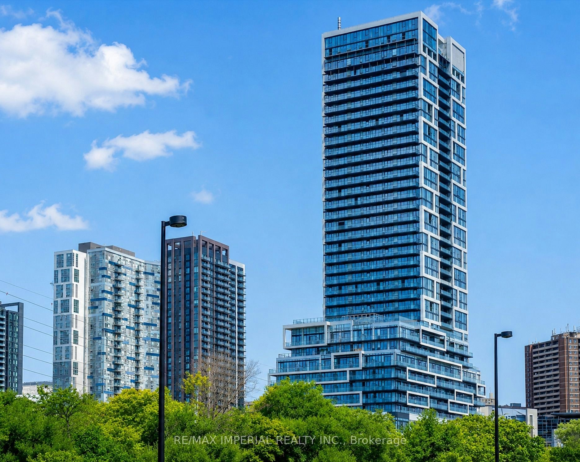 1009-5 Defries Street, Toronto, ON, M5A 3R4