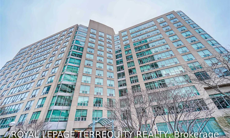 319-942 Yonge Street