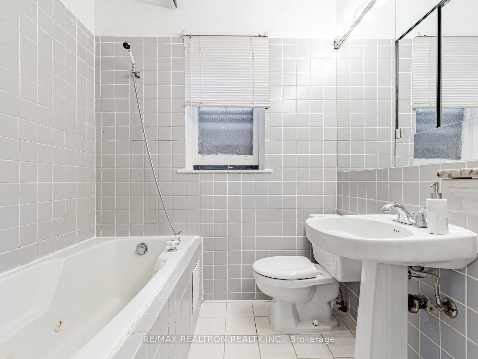 149 Eastbourne Avenue, Toronto, ON, M5P 2G5 - 13