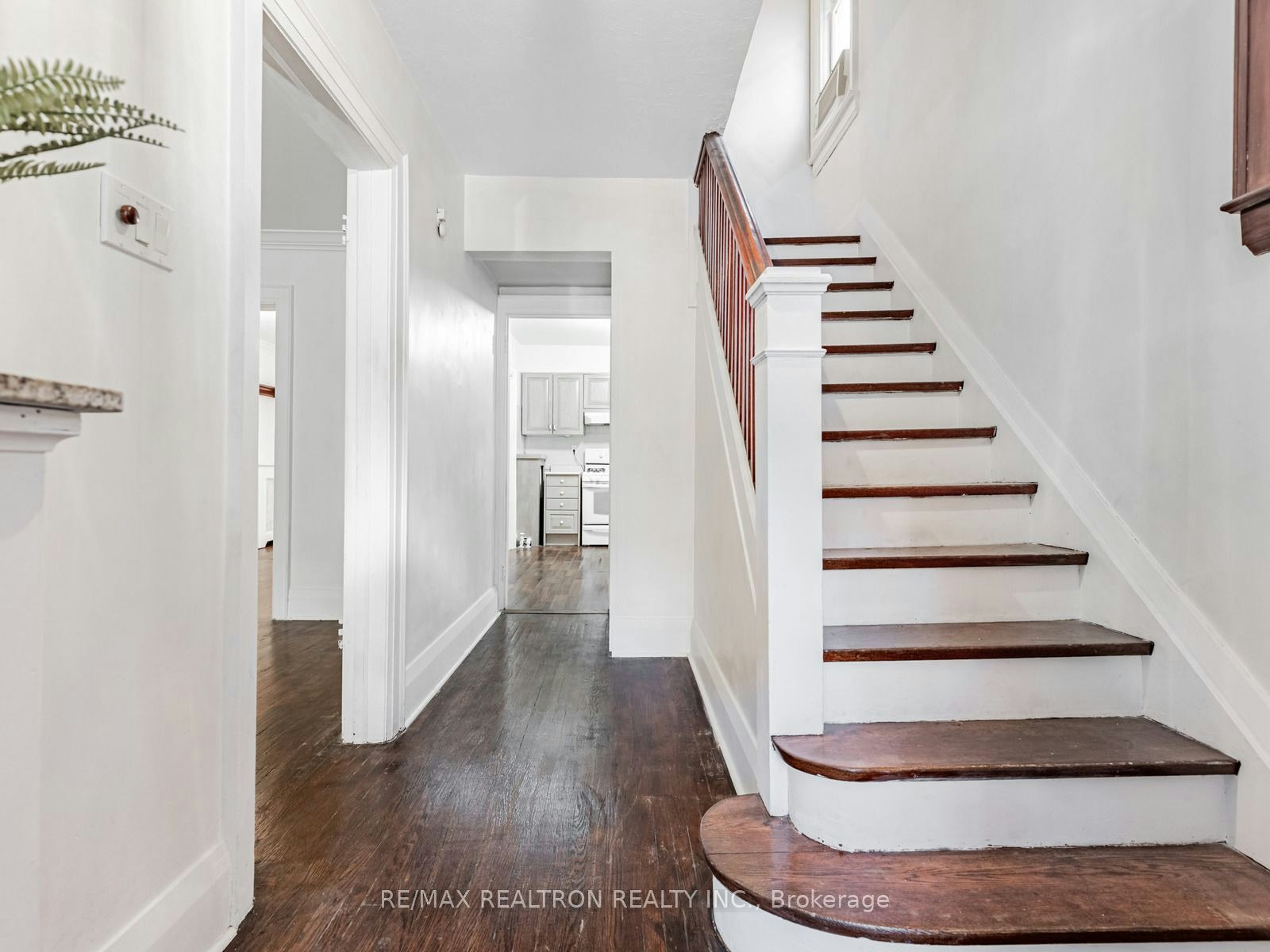 149 Eastbourne Avenue, Toronto, ON, M5P 2G5 - 4