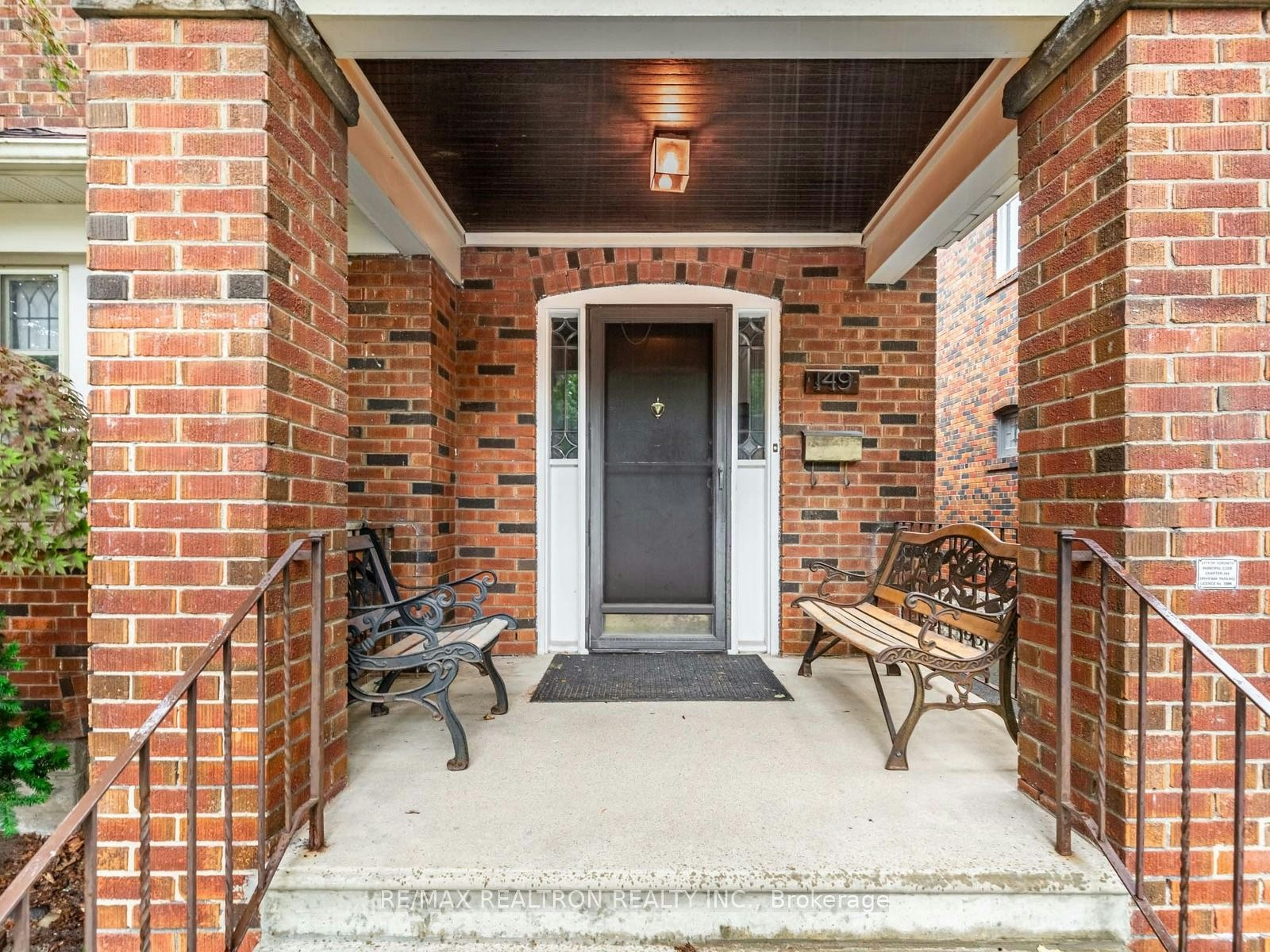 149 Eastbourne Avenue, Toronto, ON, M5P 2G5 - 2