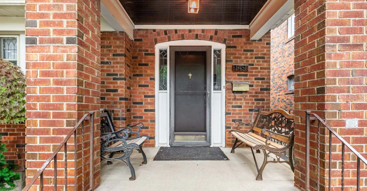 149 Eastbourne Avenue, Toronto, ON, M5P 2G5 - 2