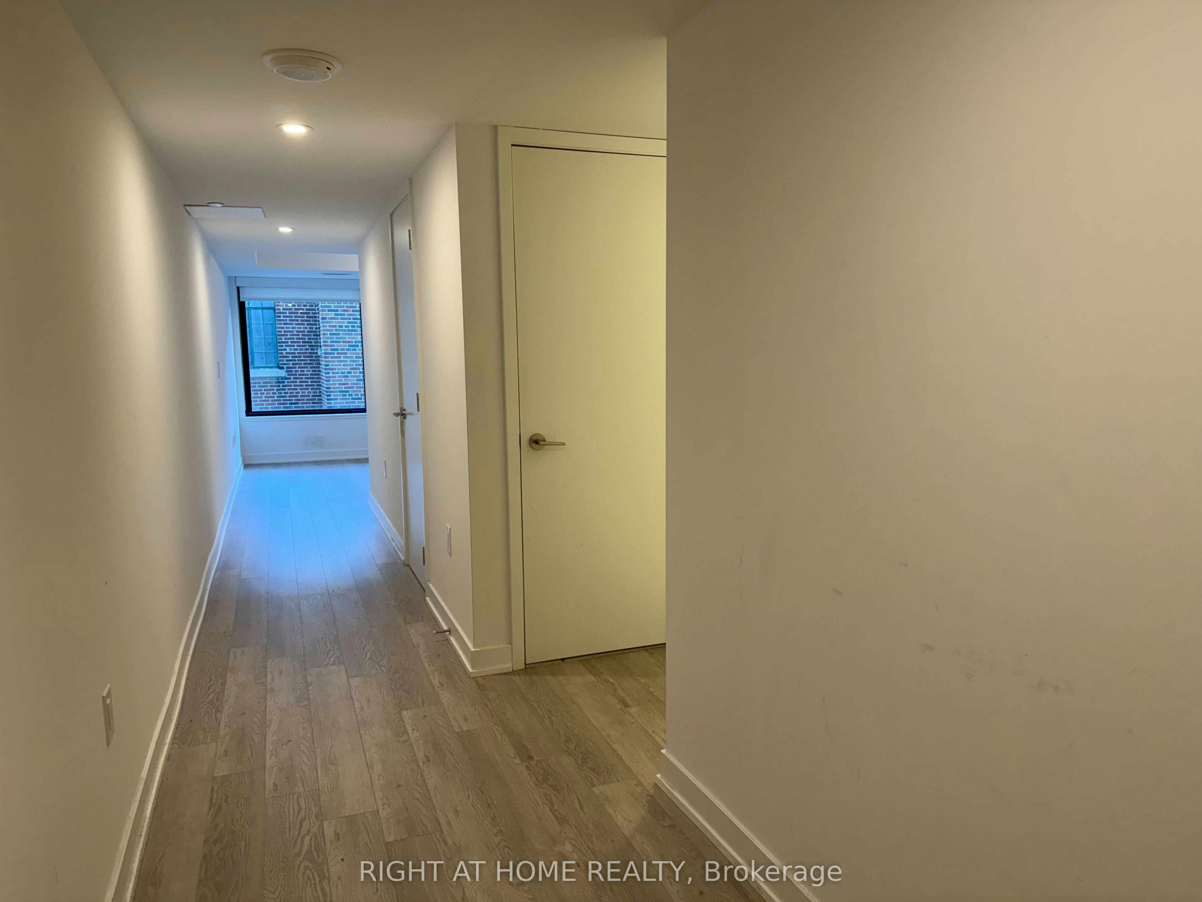 326-3 Strathgowan Avenue, Toronto, ON, M4N 1B8 - 17